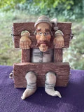 Vintage PILLORY STOCKS Down Stanley Man in Prison Mario Chiodo Figurine __sj10m5